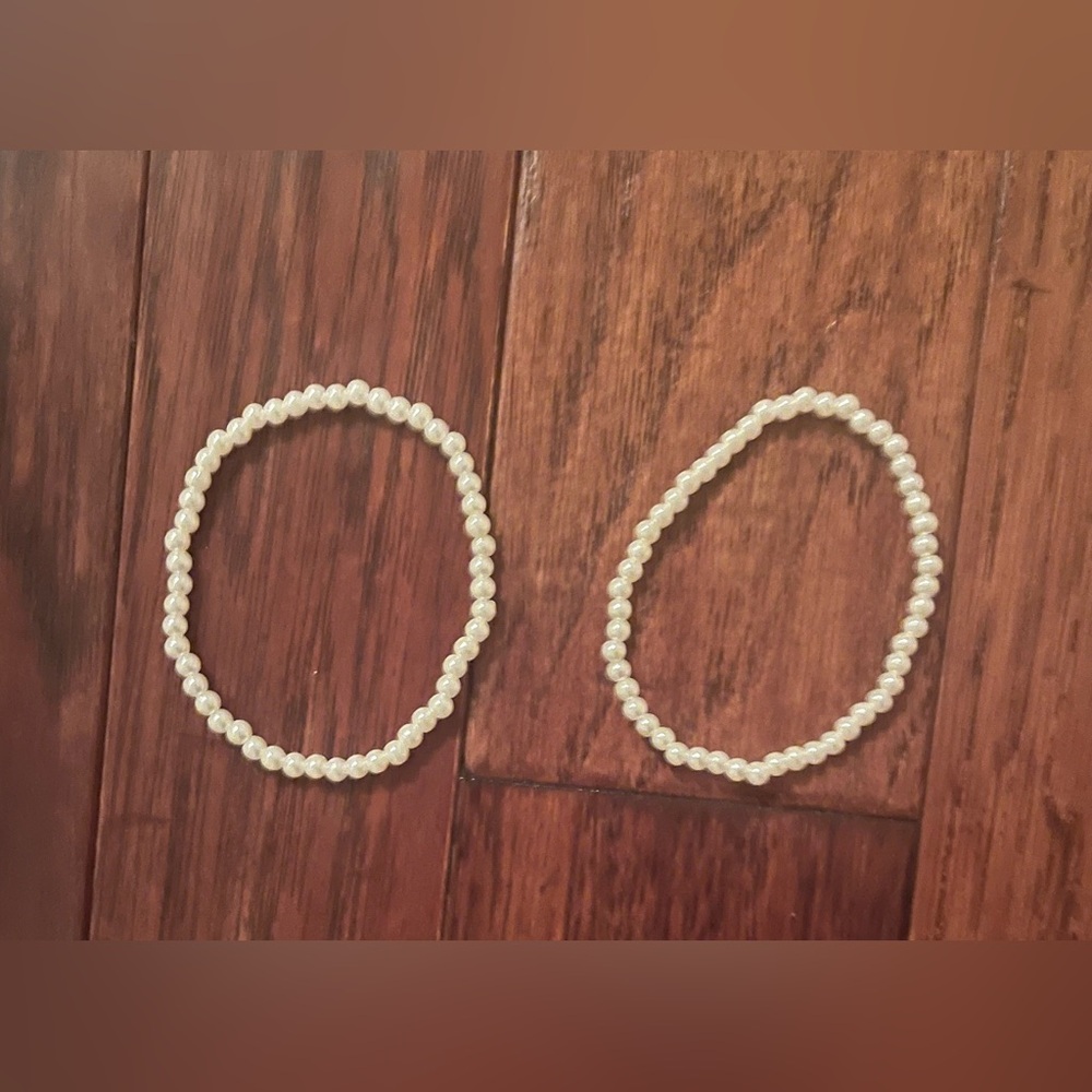 Two pearl bracelets